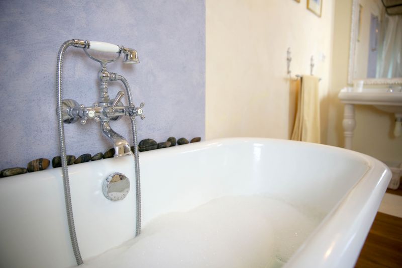 Vintage Style Bathtub